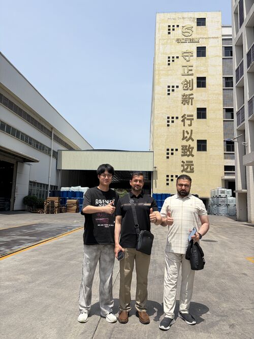 Bem-vindo Clientes do Afeganistão para Inspecionar Nossa Cola de Vidro